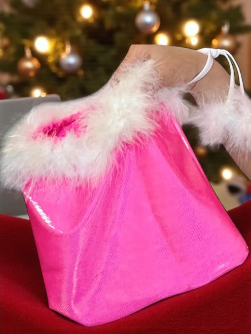 C753M - Hot Santa Money Bag